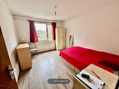 Tufnell Court, London E3, Room to rent