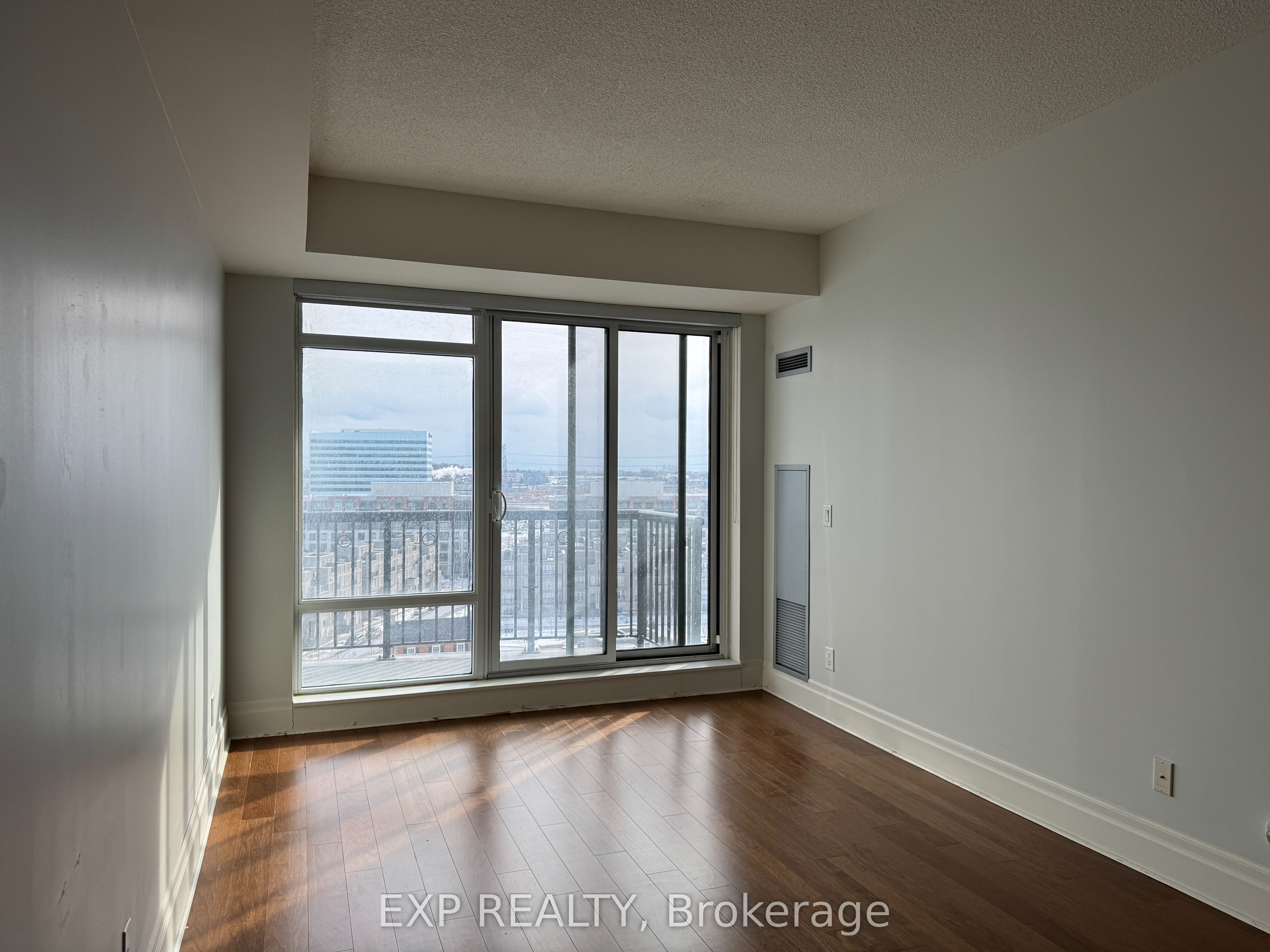 1001-151 Upper Duke Crescent, Markham, ON, L6G 0C9 photo 4