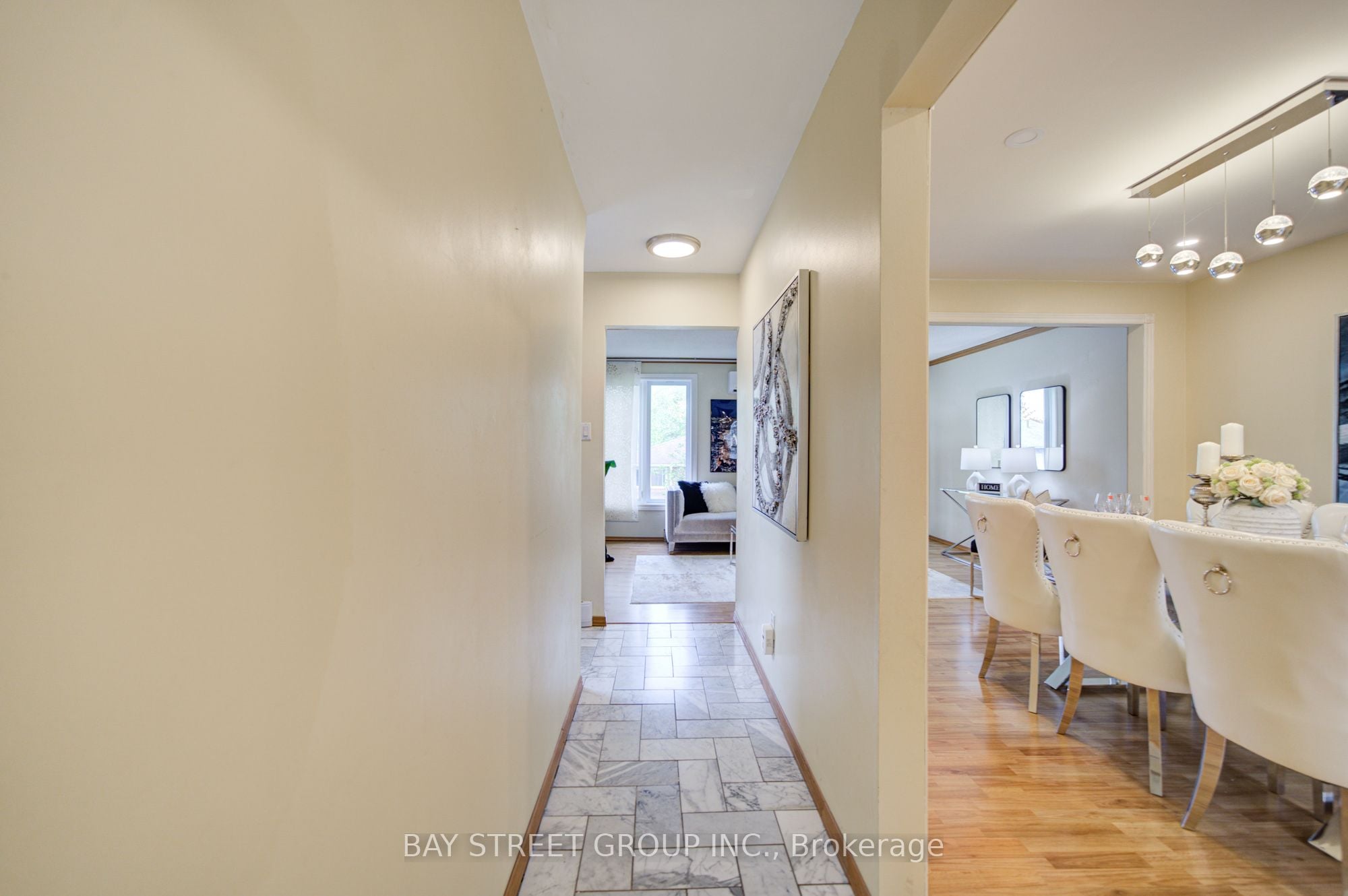 154 Thoms Crescent, Newmarket, ON, L3Y 1E1 photo 4