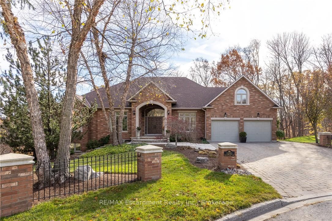 1285 Beaufort Drive, Burlington, ON, L7P 4V9