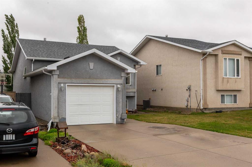 781 Red Crow Boulevard W, Lethbridge, AB, T1K 7M4 photo 2