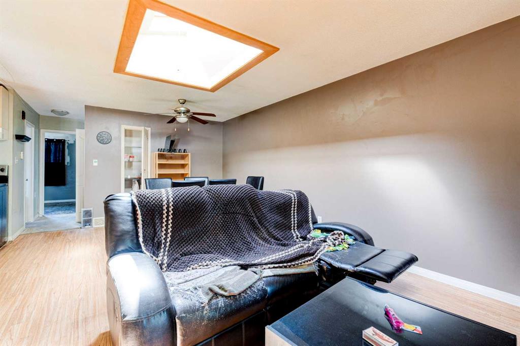 7417 35th Avenue NW, Calgary, AB, T3B1T4 photo 5