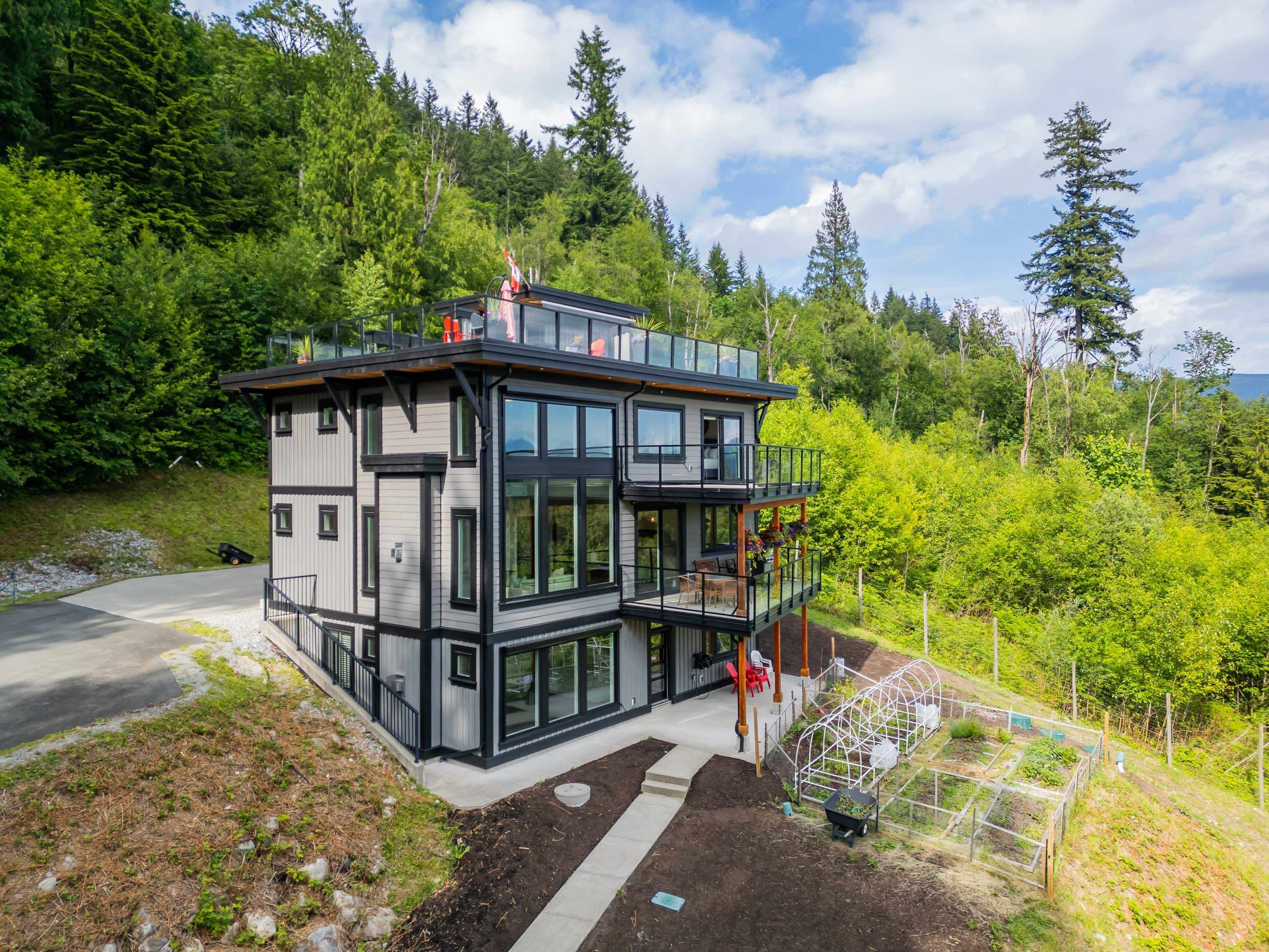 33449 Richards Avenue, Mission, BC, V2V 7E4 photo 2