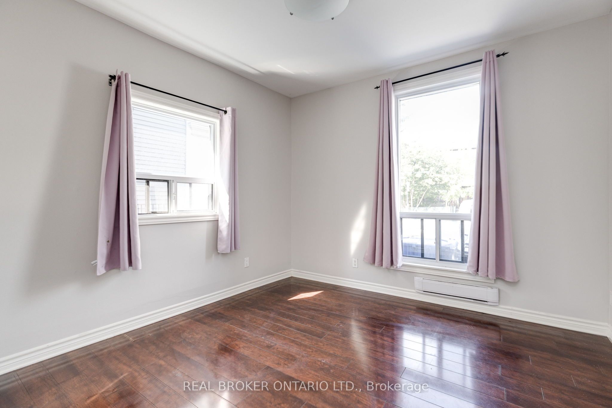 Additional image 4 of Main-371 Jones Avenue, Toronto, ON, M4J 3G5
