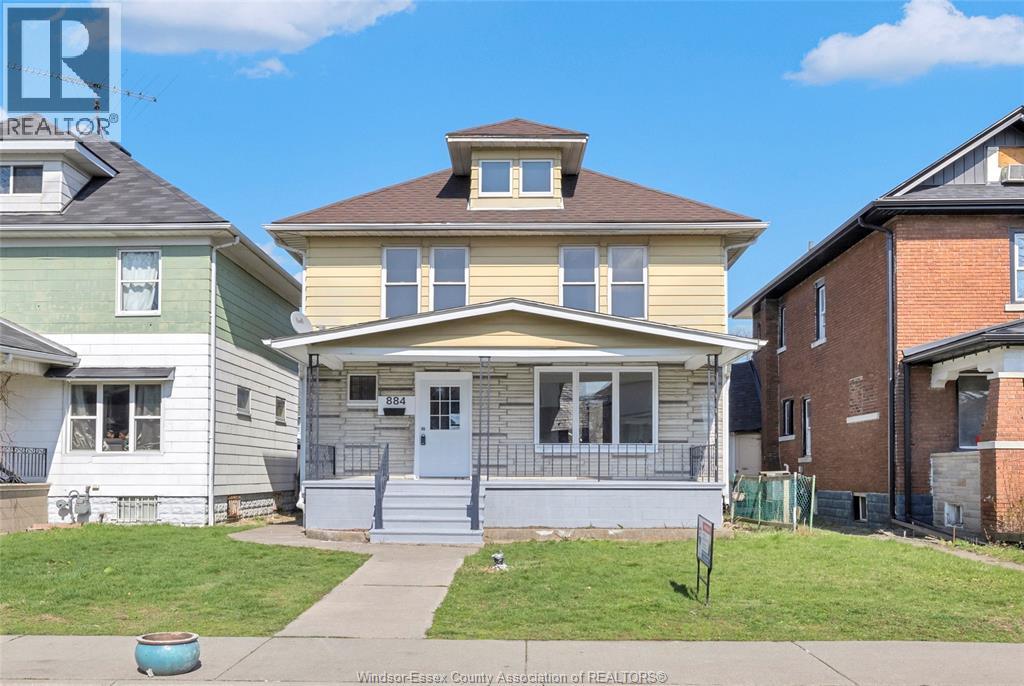 884 Moy , Windsor, ON, N9A2N8