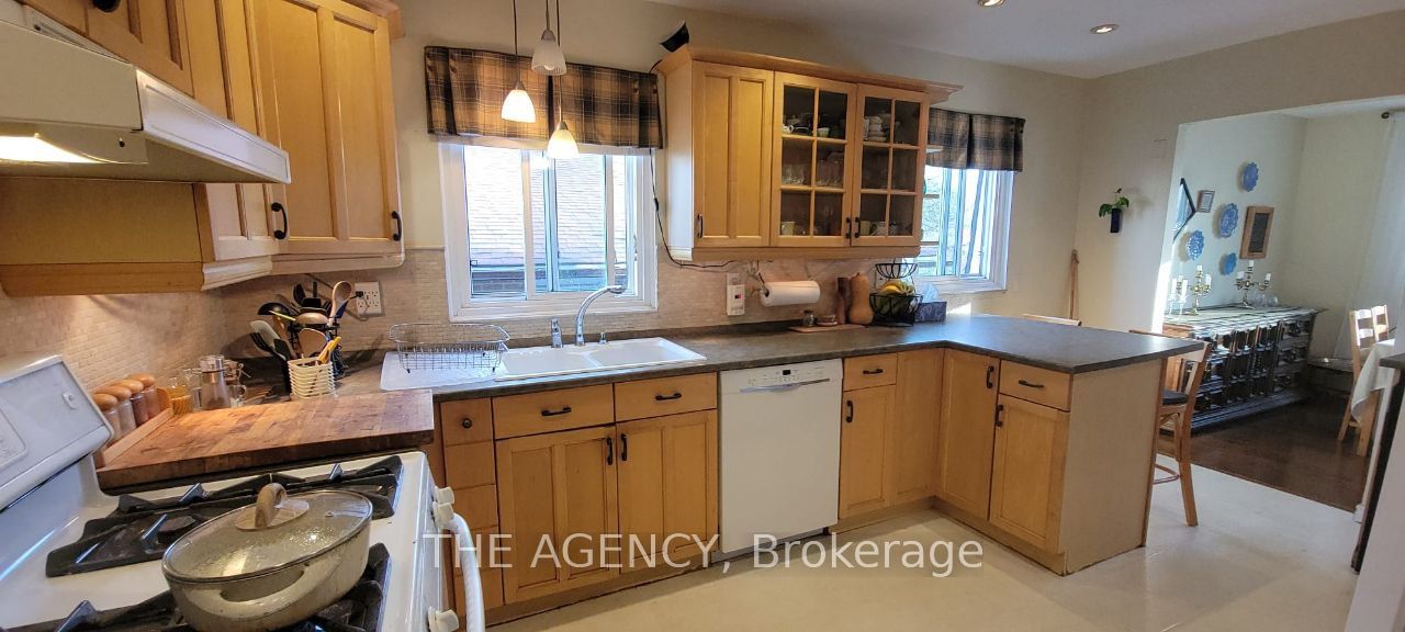 Upper-69 Silas Hill Drive, Toronto, ON, M2J 2X8 photo 3