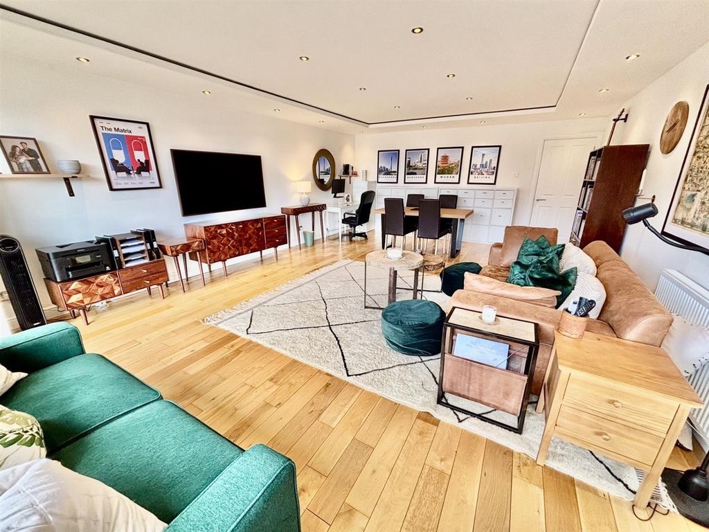Additional image 9 of 2 bed flat for saleEsplanade, Rochester ME1