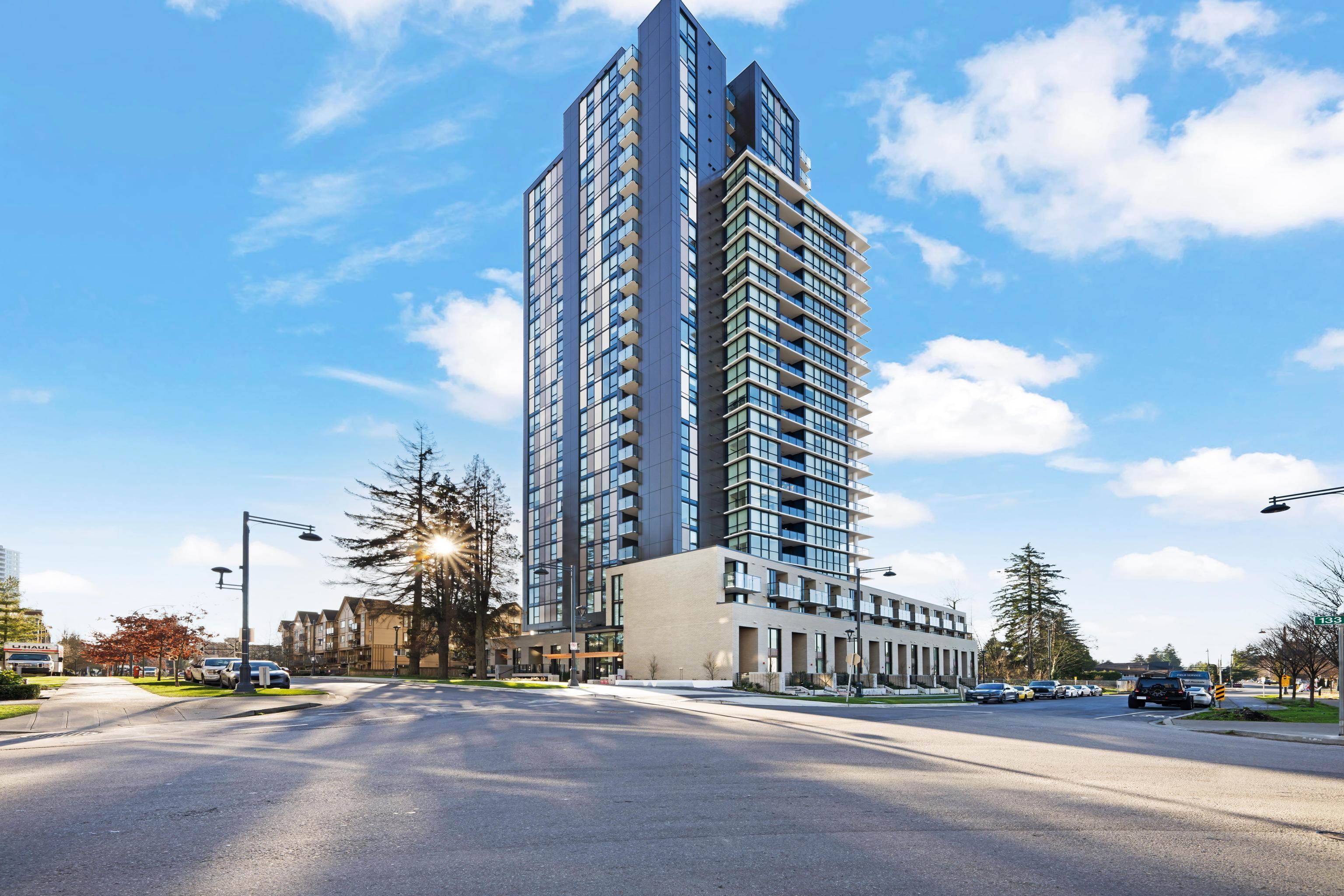2604-10333 133 Street, Surrey, BC, V3R 2H4