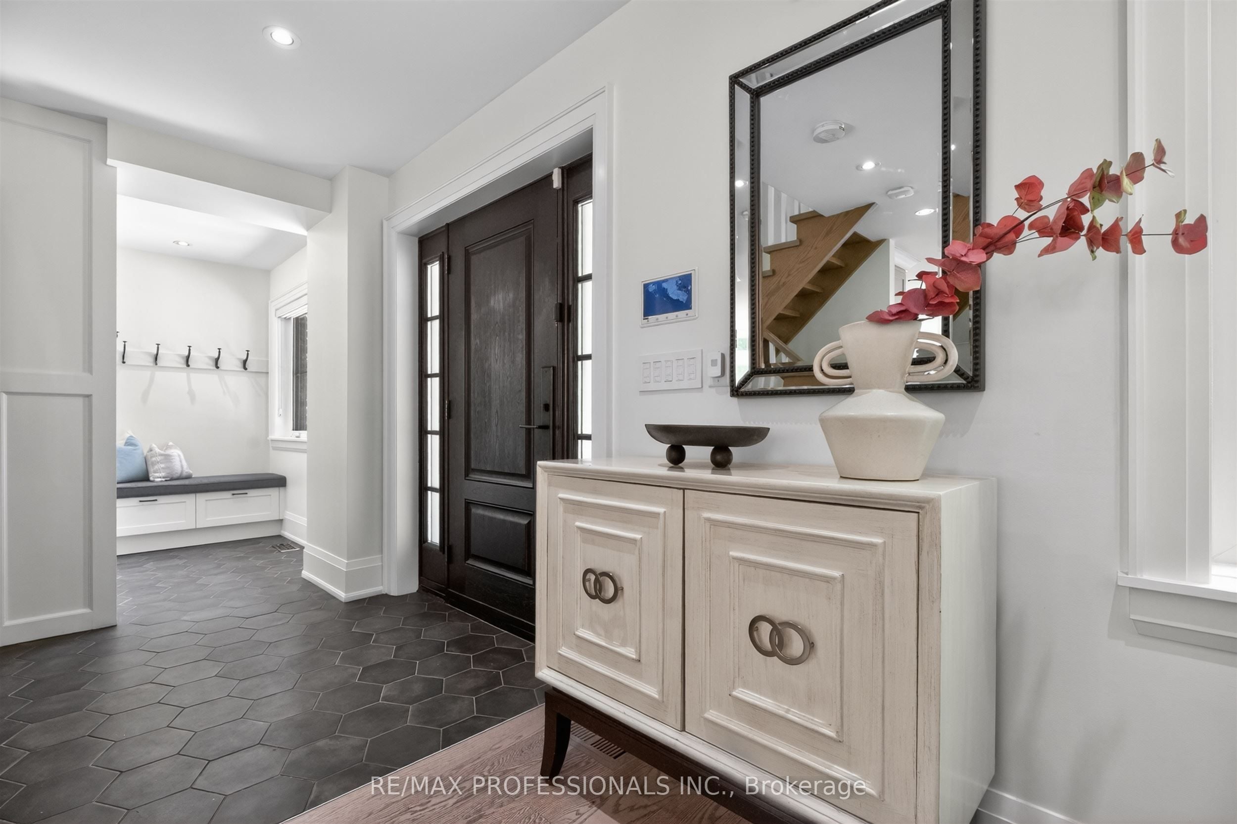 Additional image 6 of 9 Bernice Avenue, Toronto, ON, M8Y 1Z5