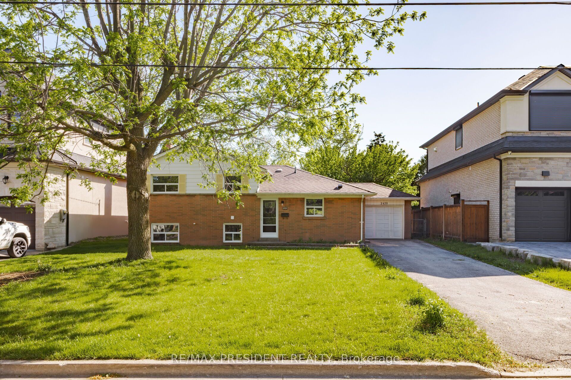 Additional image 2 of 2420 Edenhurst Drive, Mississauga, ON, L5A 2K9