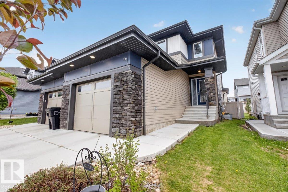 223 40a Avenue NW, Edmonton, AB, T6T2E8