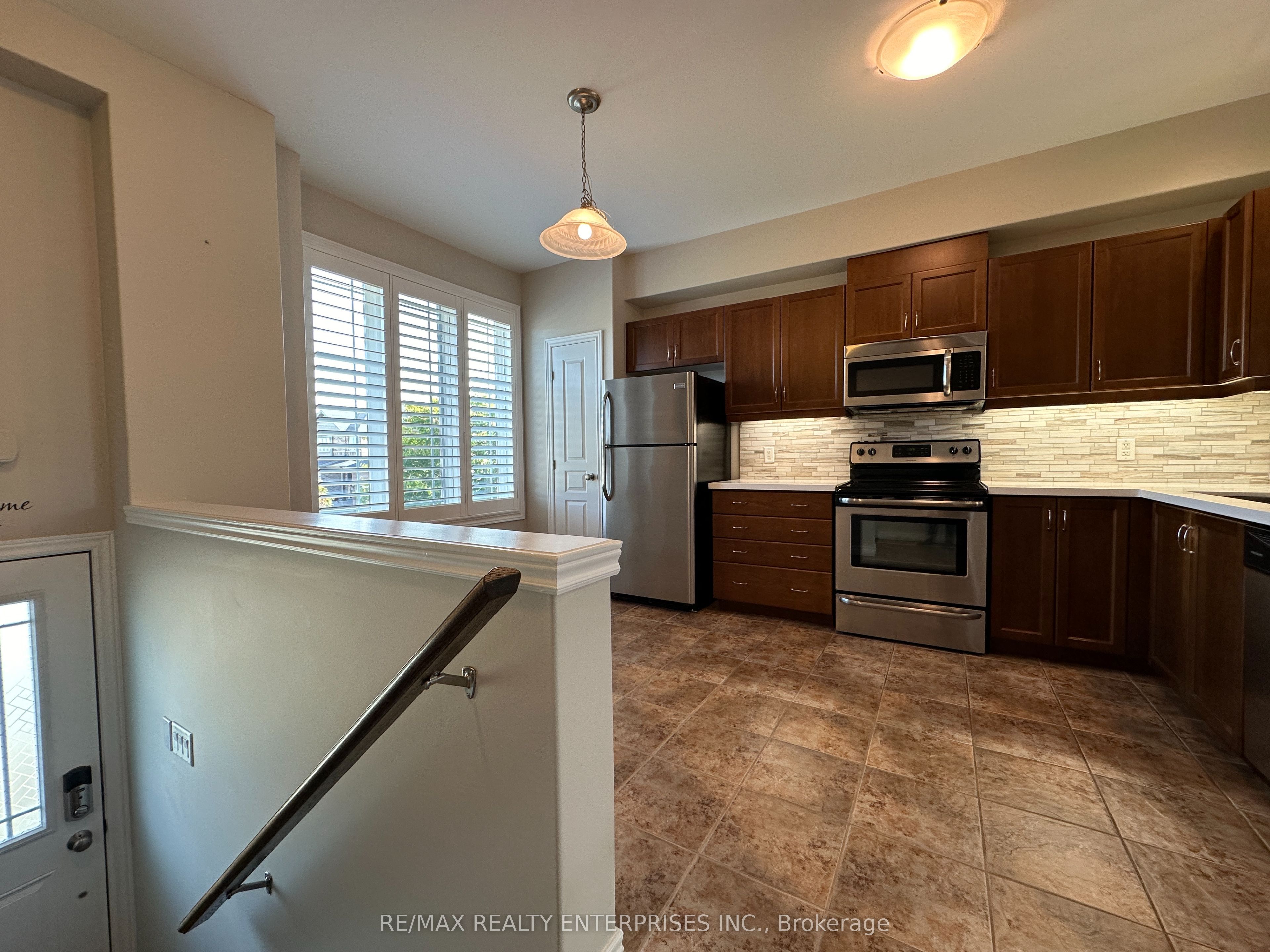69 Edenrock Drive, Hamilton, ON, L8E 0G7 photo 3