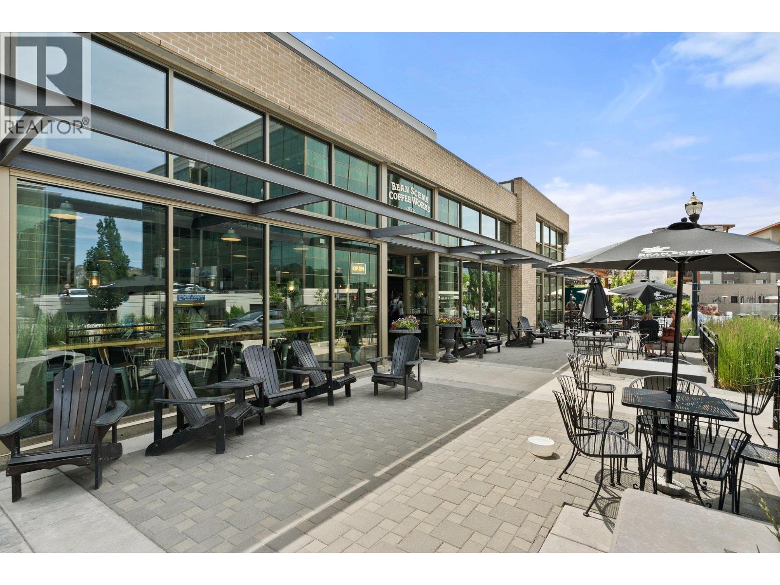100-1615 Dickson Avenue, Kelowna, BC, V1Y0B1 photo 2