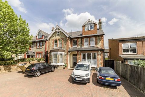 Bedford Hill, Balham SW12