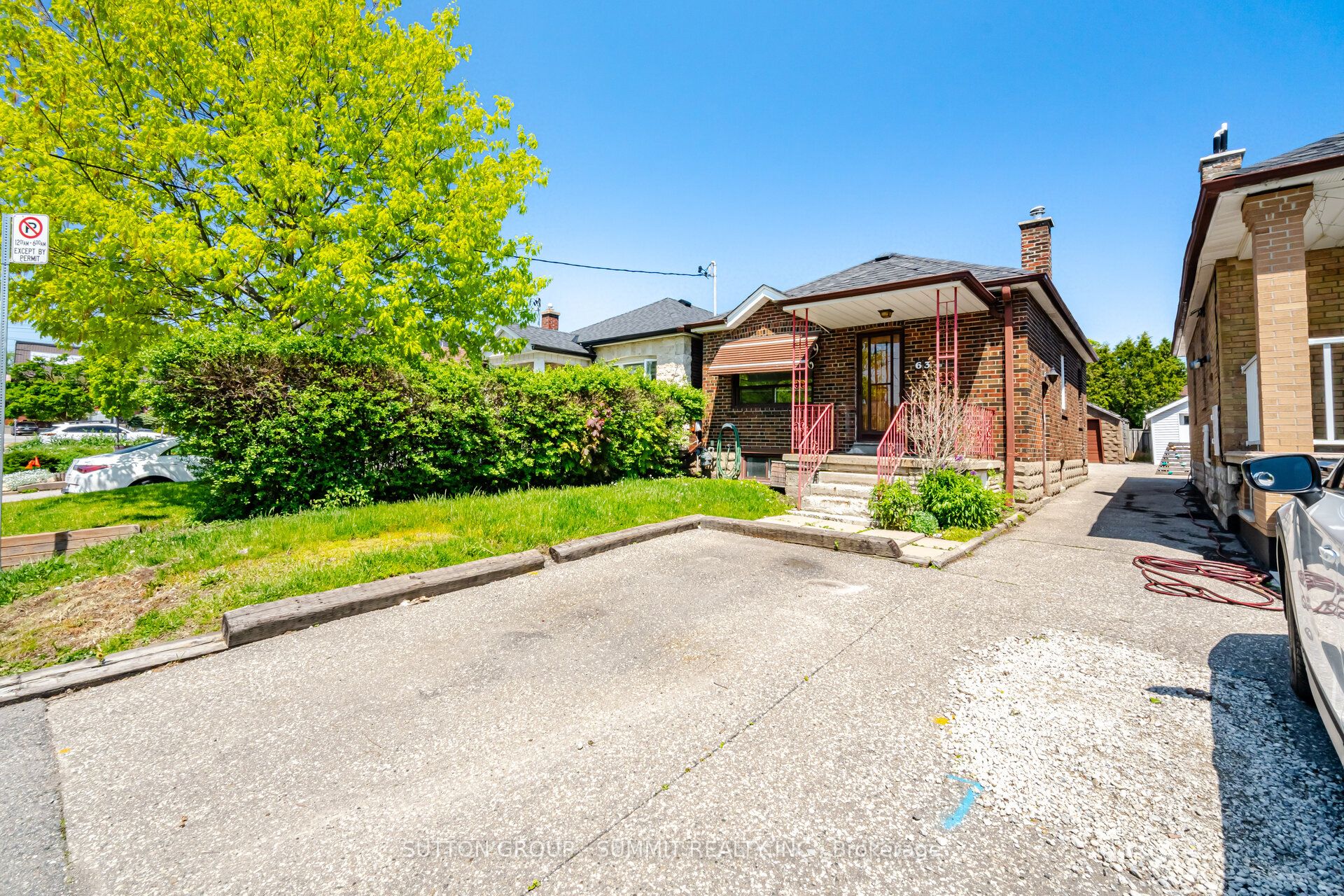 63 Chamberlain Avenue, Toronto, ON, M6E 4J9