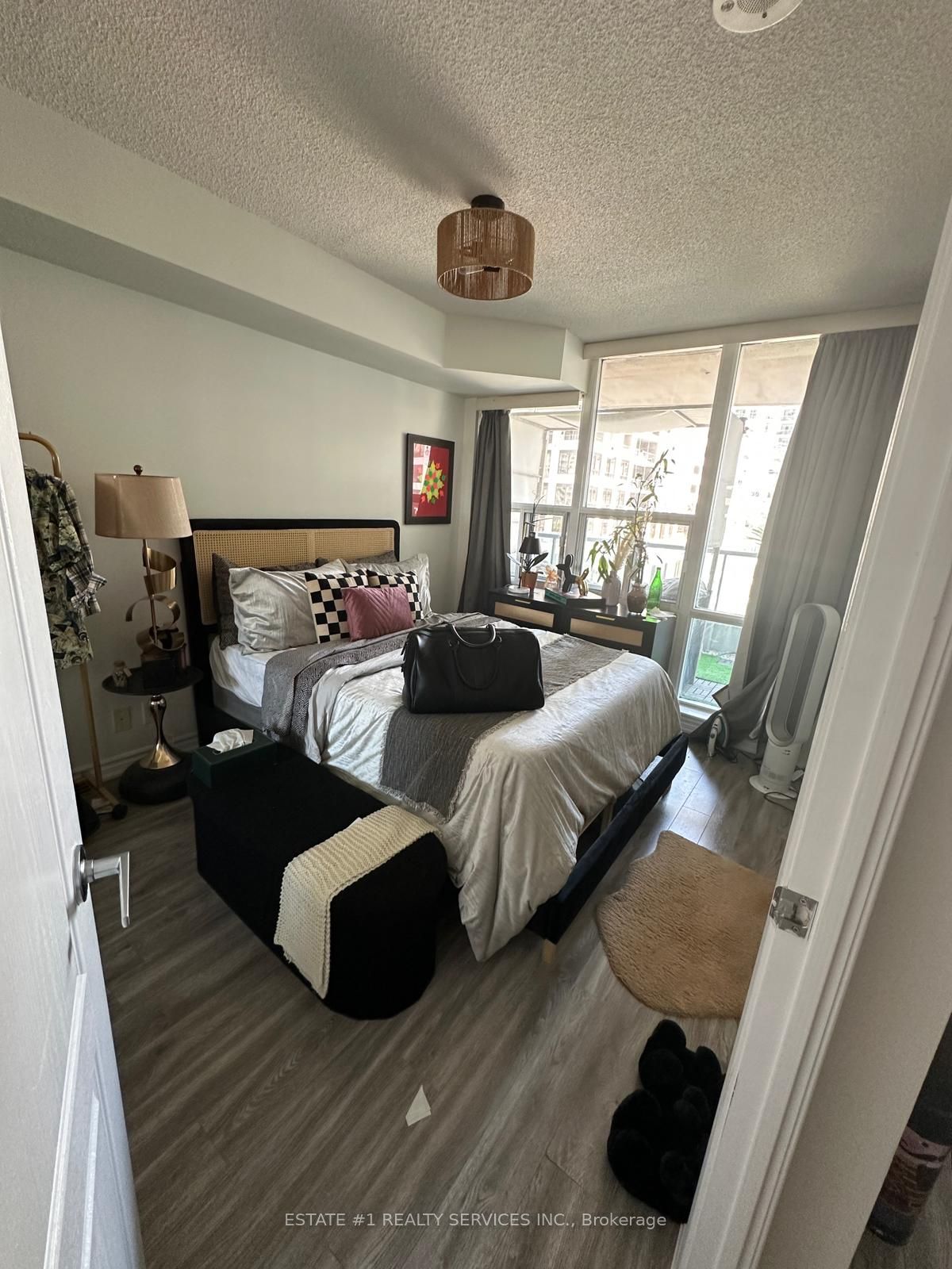 Additional image 3 of 802-33 Elm Drive, Mississauga, ON, L5B 4M2