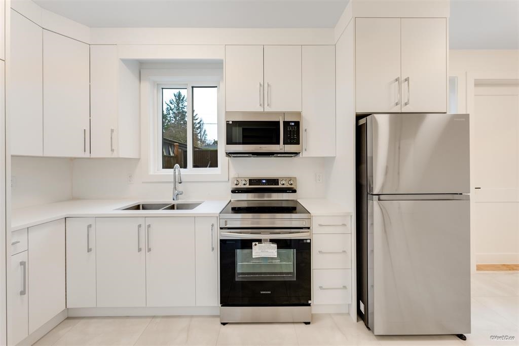 Additional image 4 of G101-9727 129a Street, Surrey, BC, V3T 3J6