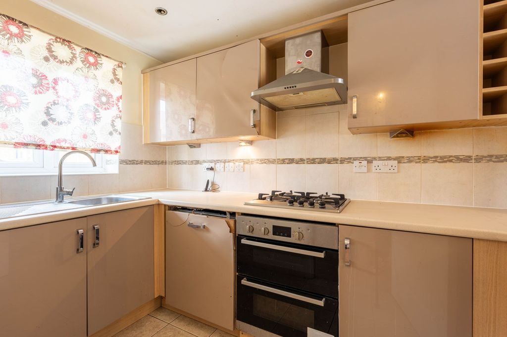 Additional image 5 of 3 bed terraced house for saleAilsa Court, Rochester ME1