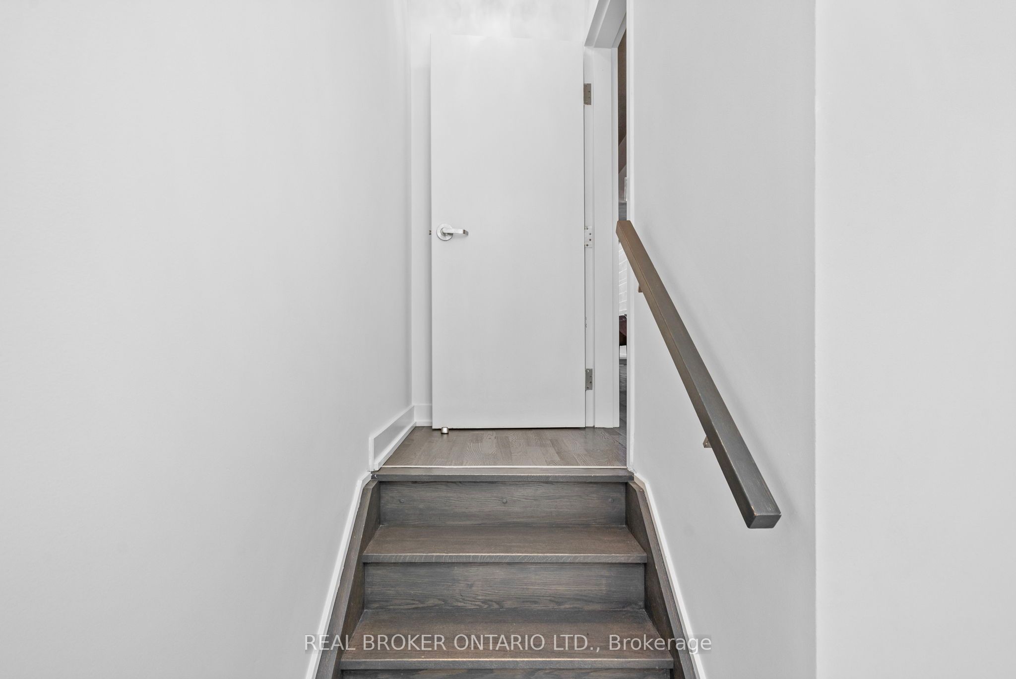 Th3-16 Filmic Lane, Toronto, ON, M4M 3R1 photo 2
