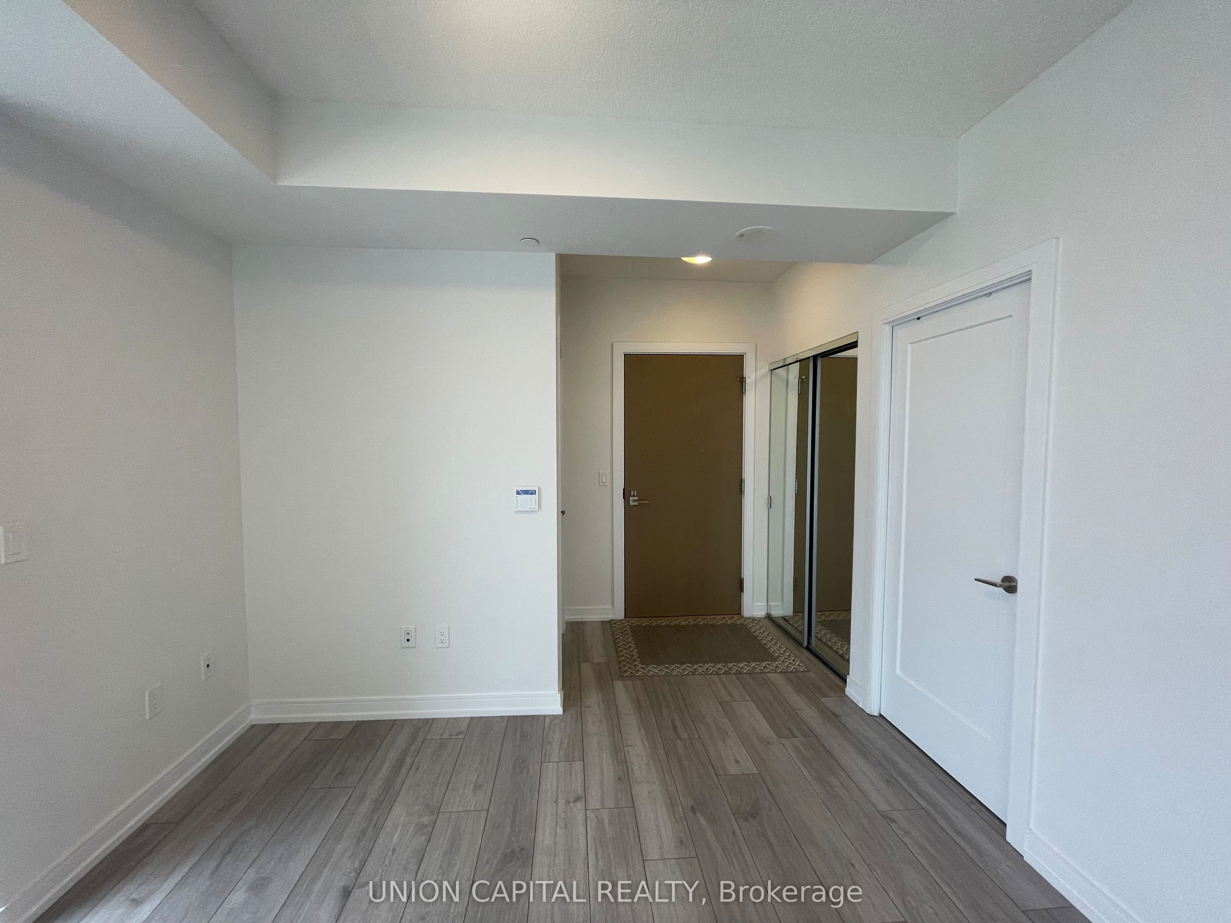 Additional image 3 of 2803-225 Village Green Square, Toronto, ON, M1S 0N4