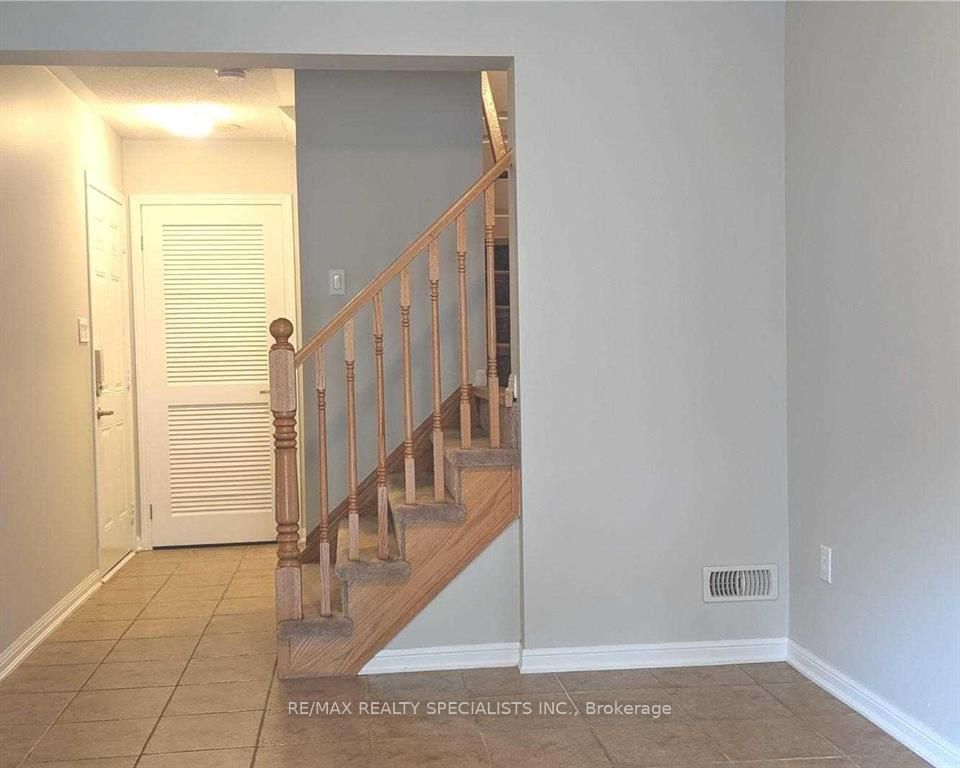 826 Fowles Court, Milton, ON, L9T 0Z6 photo 4