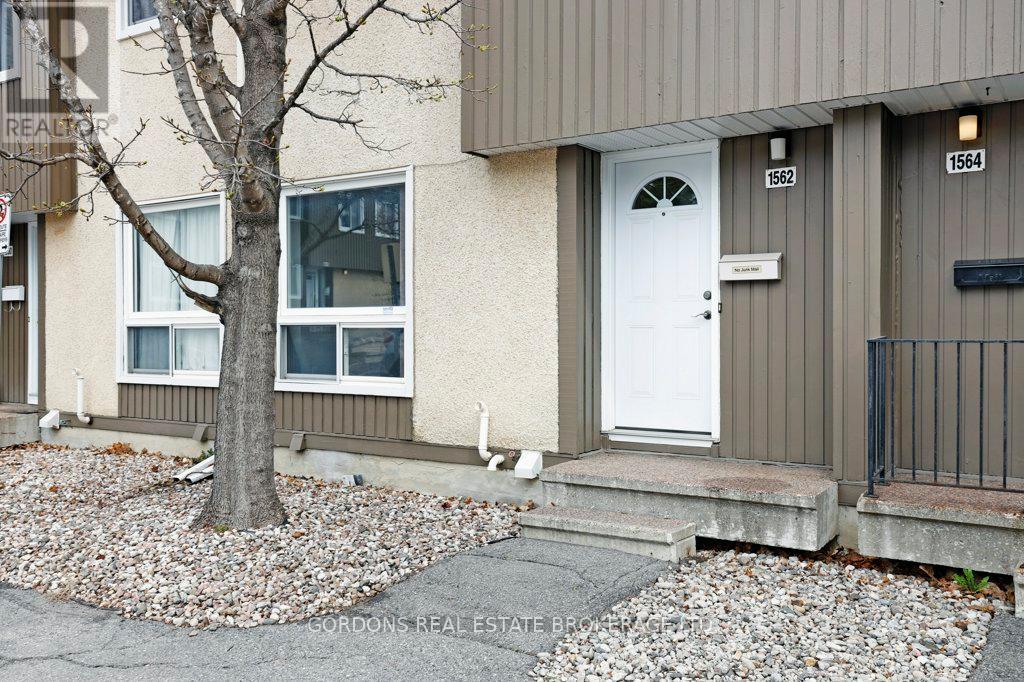 Additional image 3 of 1562 Lassiter Terrace, Ottawa, ON, K1J8N4