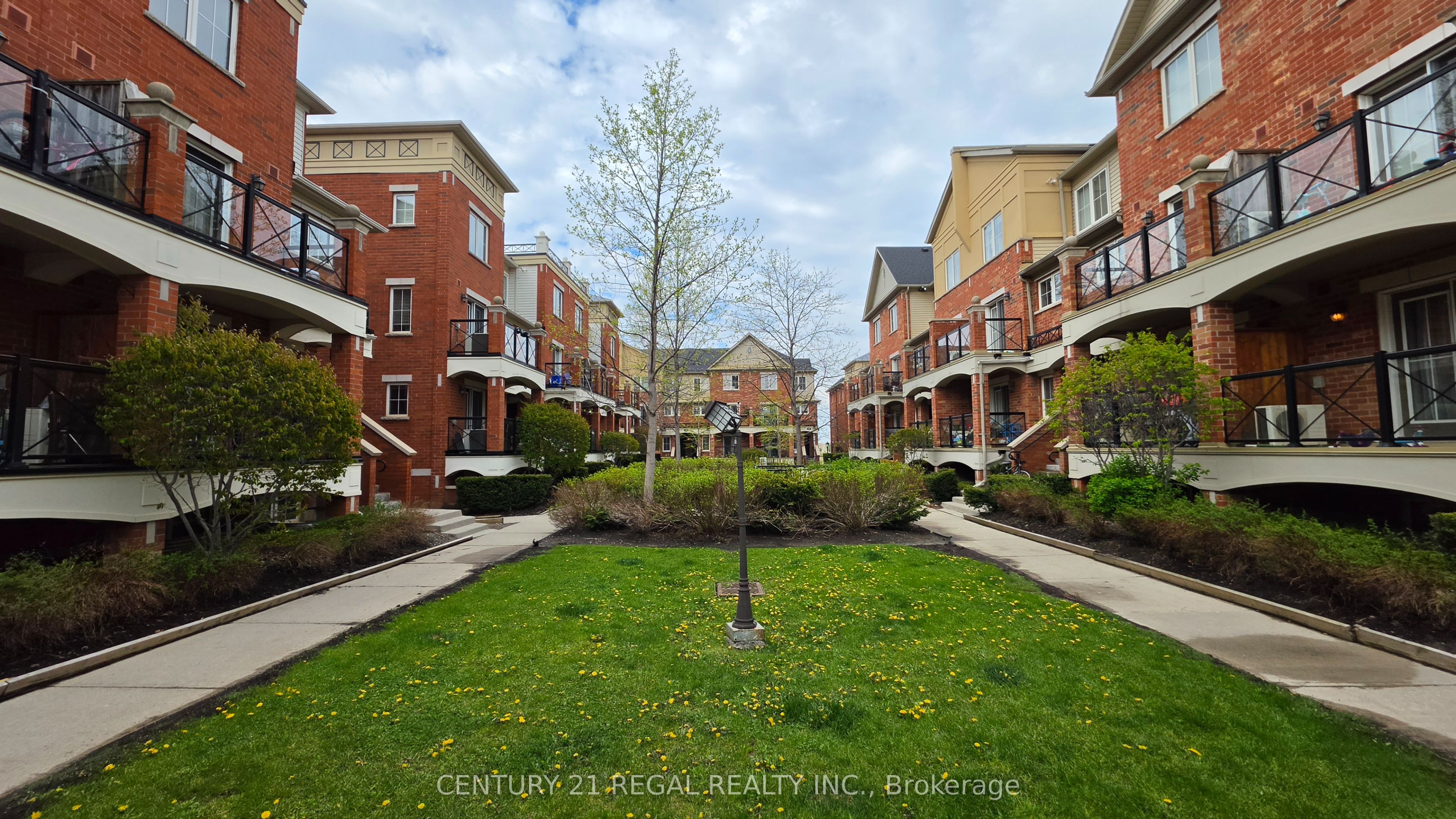 19-39 Hays Boulevard, Oakville, ON, L6H 0J1