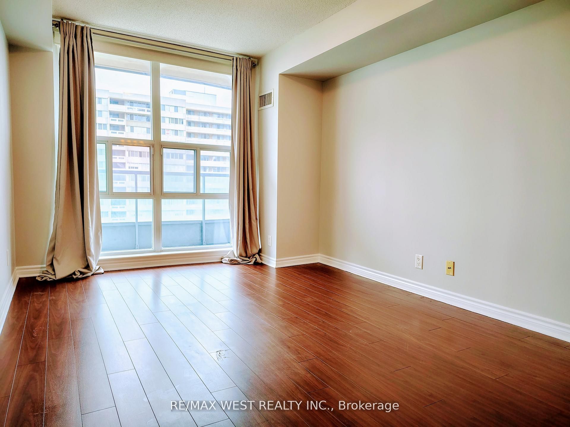 Additional image 6 of 1301-1 Elm Drive, Mississauga, ON, L5B 4M1