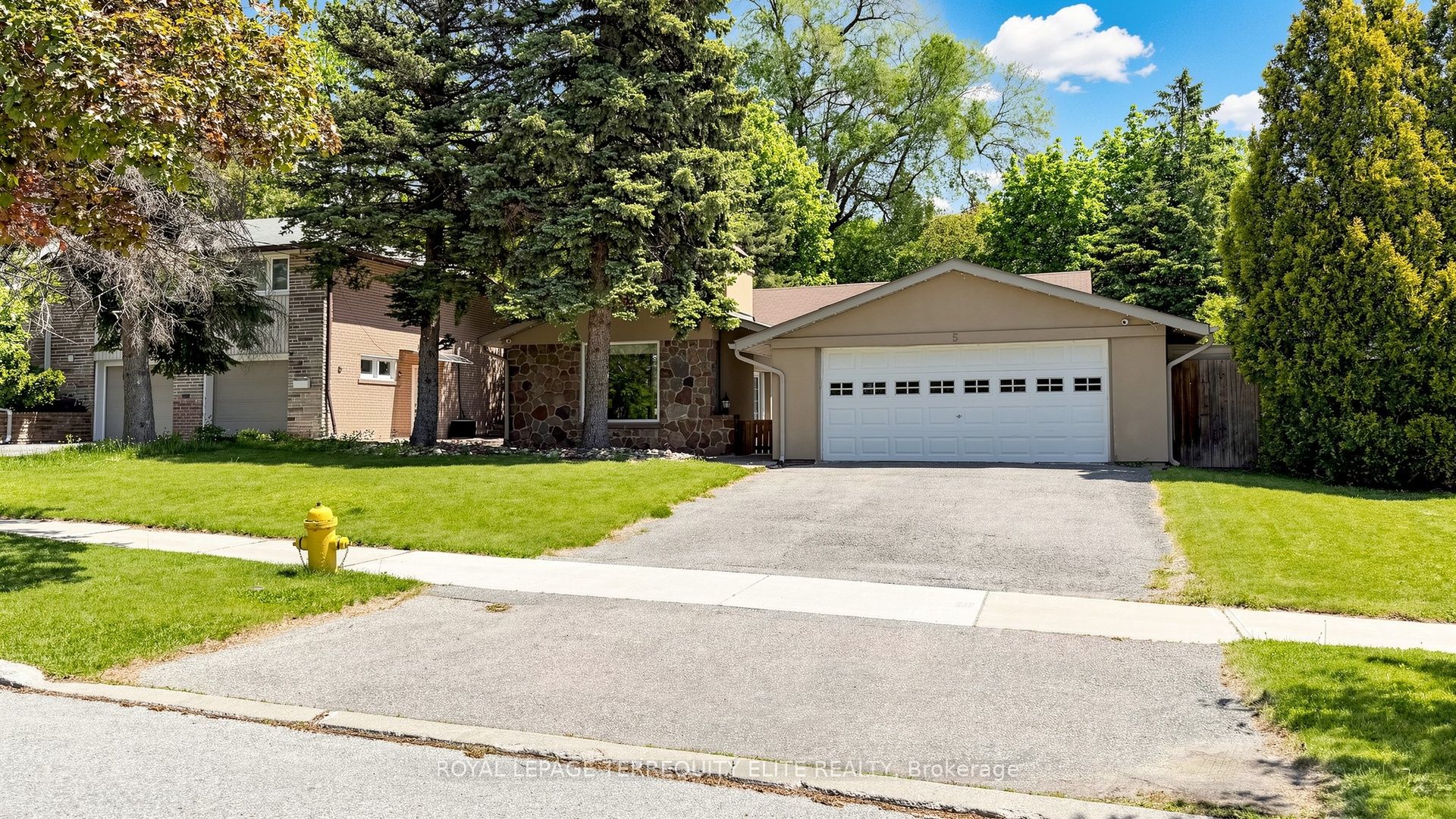 5 Valentine Drive, Toronto, ON, M3A 3J5 photo 2