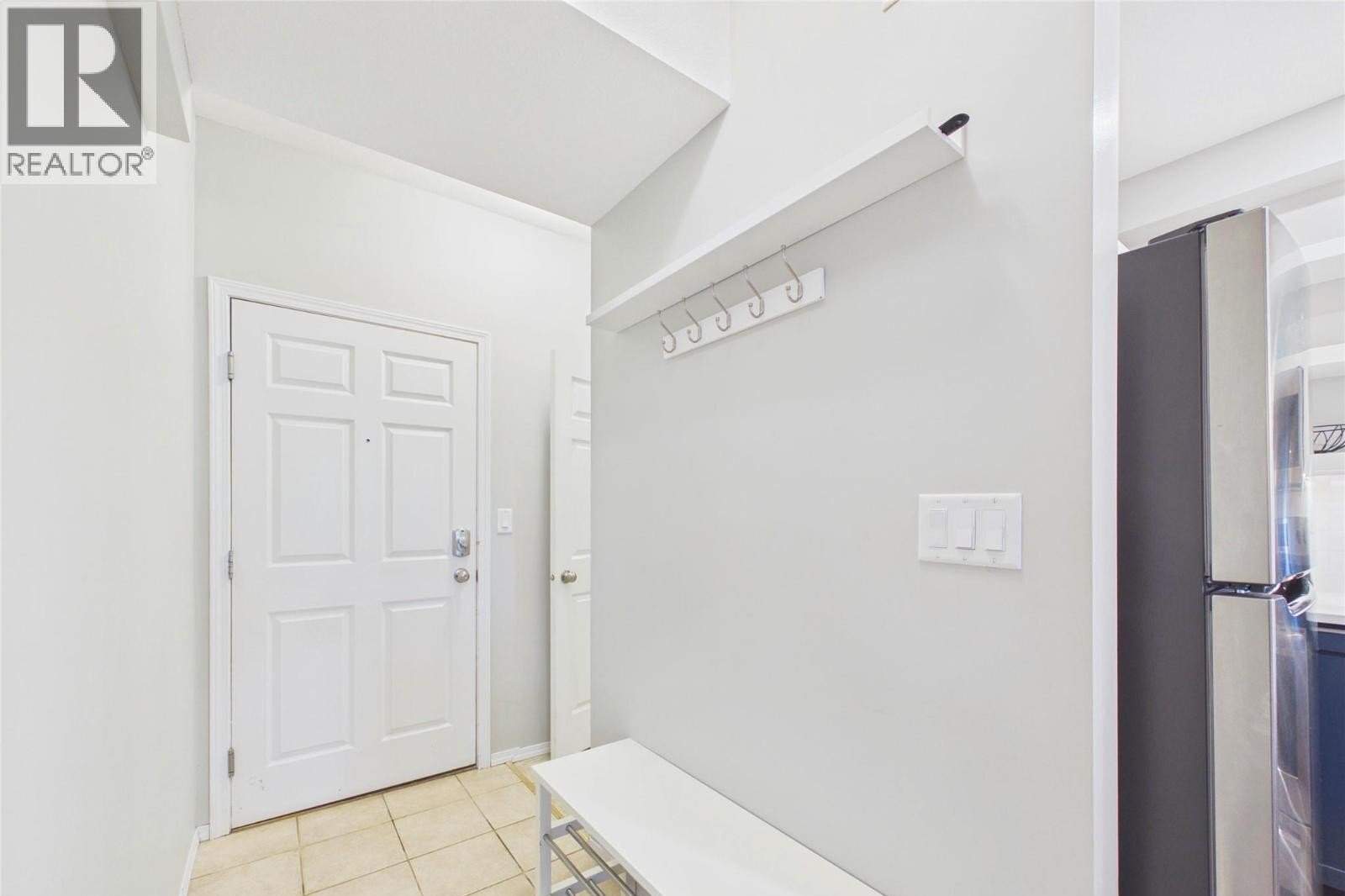 Additional image 8 of 302-1088 Sunset Drive, Kelowna, BC, V1Y9W1