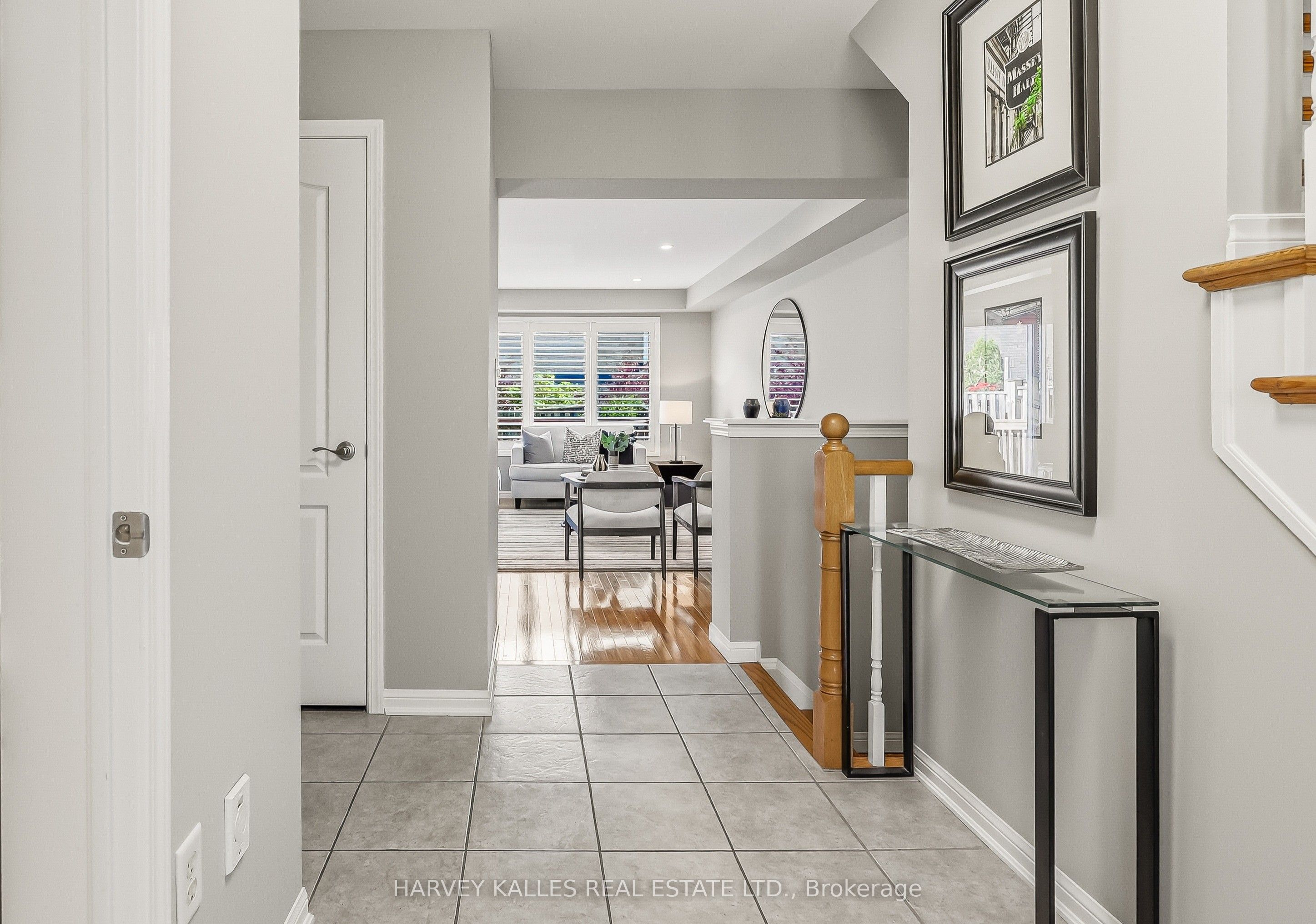 10 Dougherty Crescent, Whitchurch-stouffville, ON, L4A 0A3 photo 3
