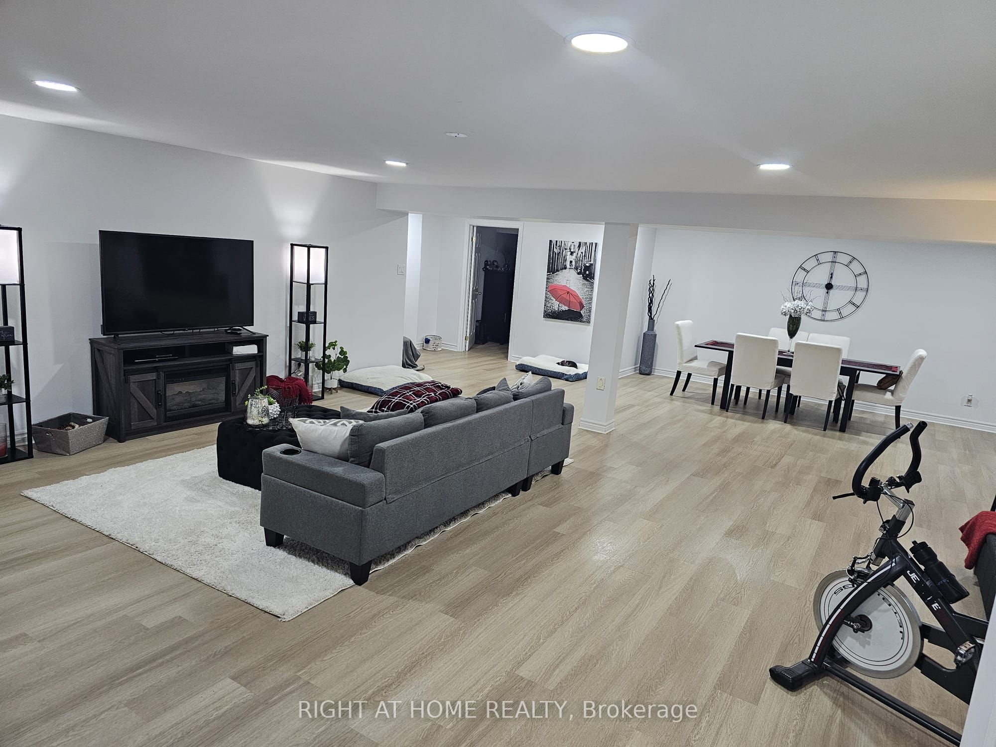 33 Country Heights Drive, Richmond Hill, ON, L4E 3M8 photo 3