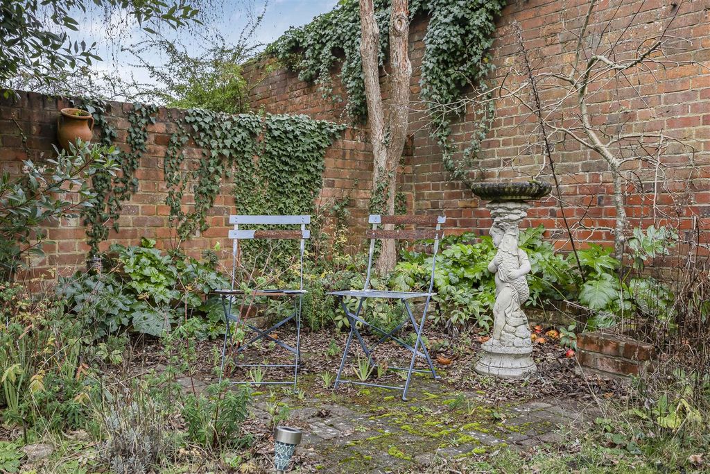 Additional image 31 of 5 bed semi-detached house for saleAlexandra Road, Reading RG1