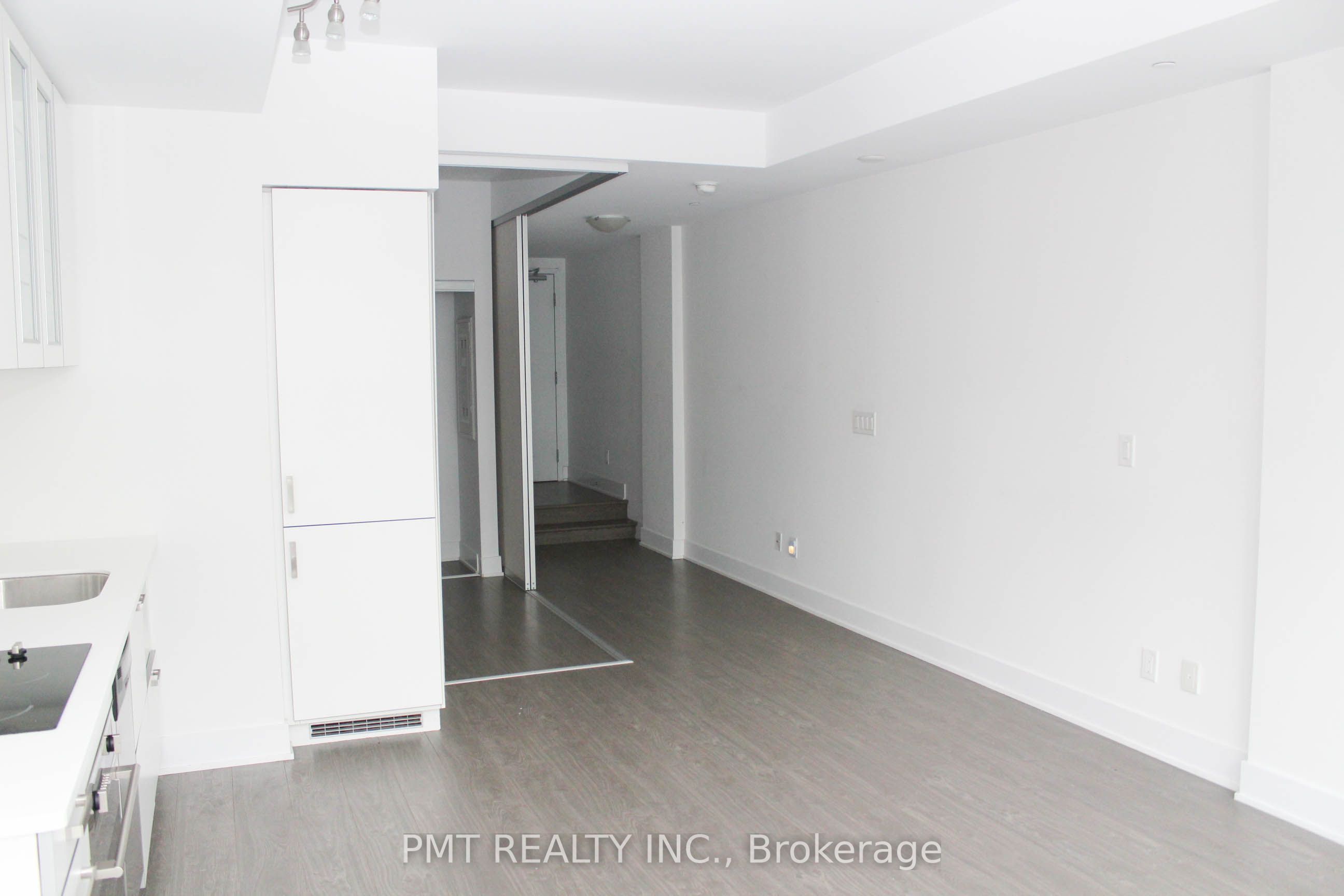 709-508 Wellington Street W, Toronto, ON, M5V 0K8 photo 4