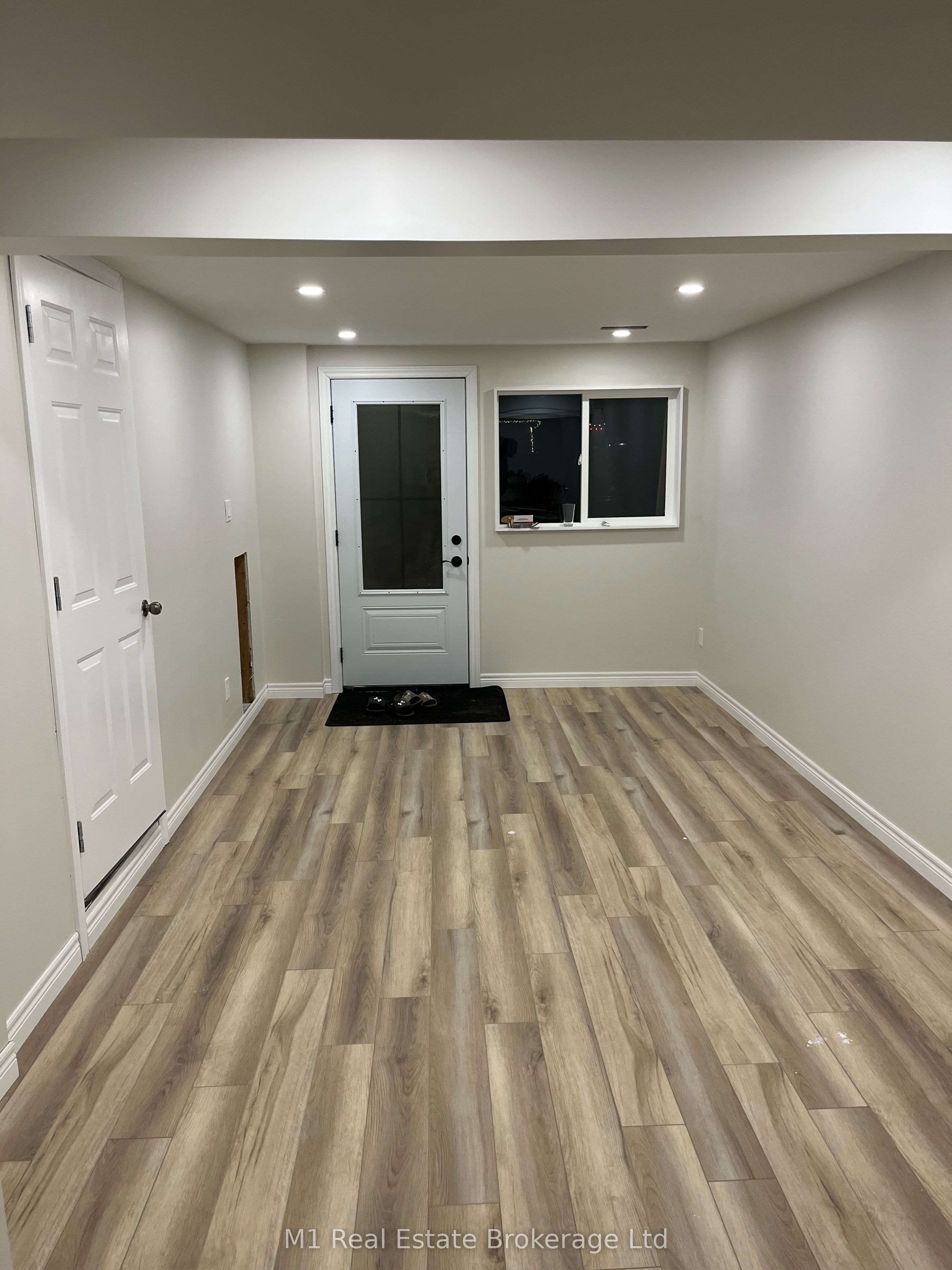 353 Imperial Road S, Guelph, ON, N1K 1L8