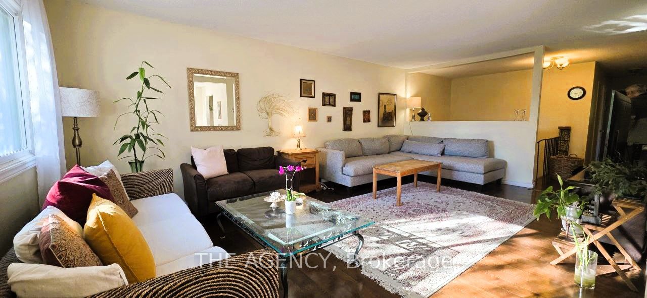 Upper-69 Silas Hill Drive, Toronto, ON, M2J 2X8 photo 2