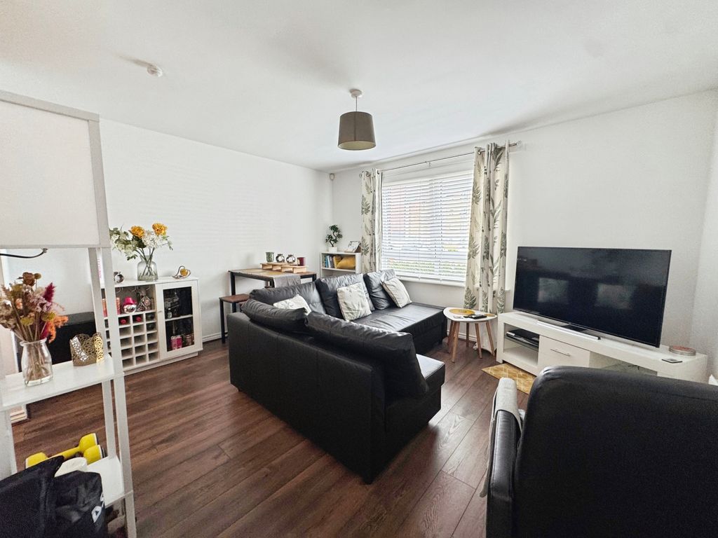 Additional image 2 of 2 bed flat for saleWhimbrel Wynd, Renfrew PA4