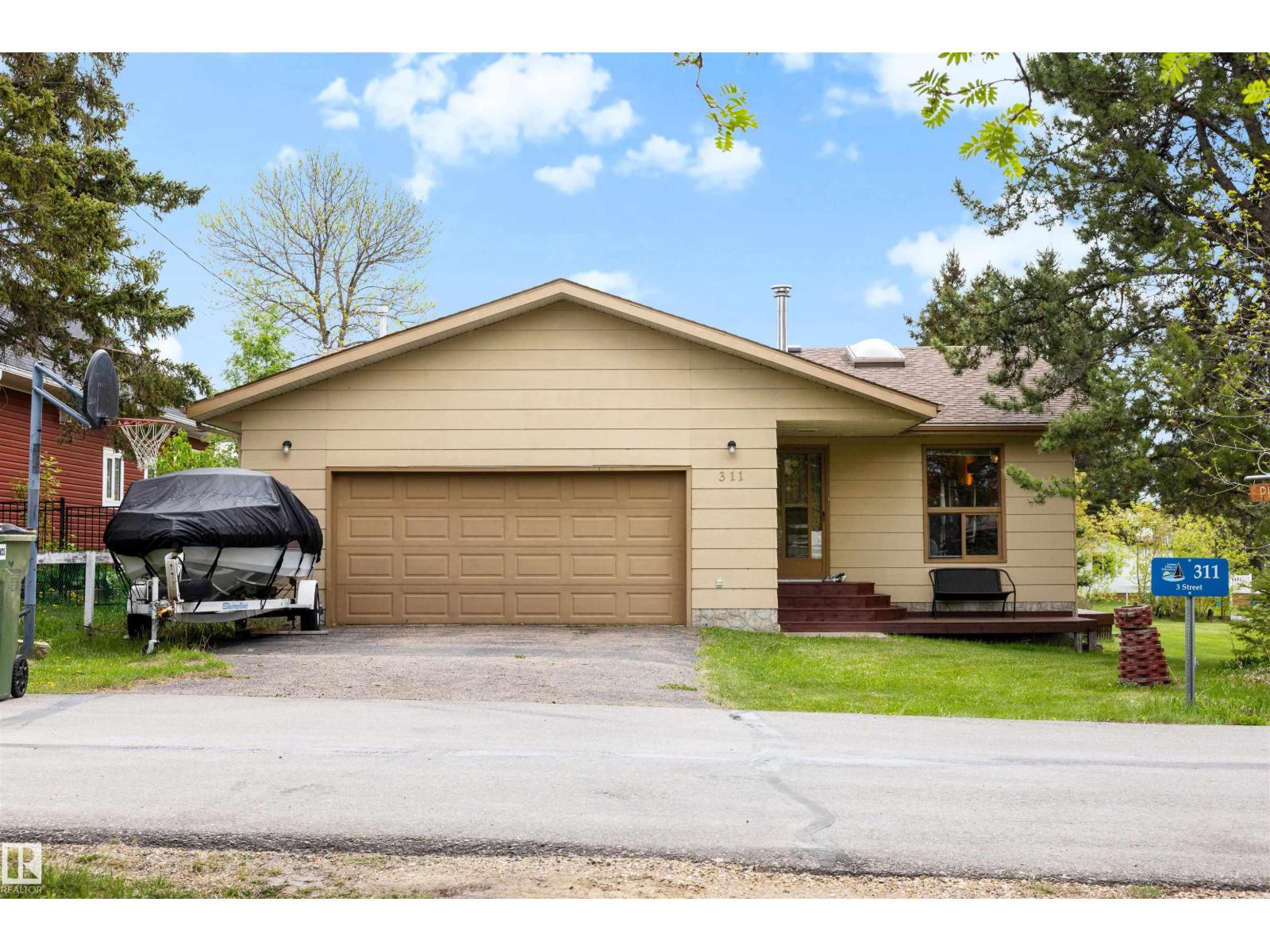 311 3 Street, Rural Lac Ste. Anne County, AB, T0E1A0