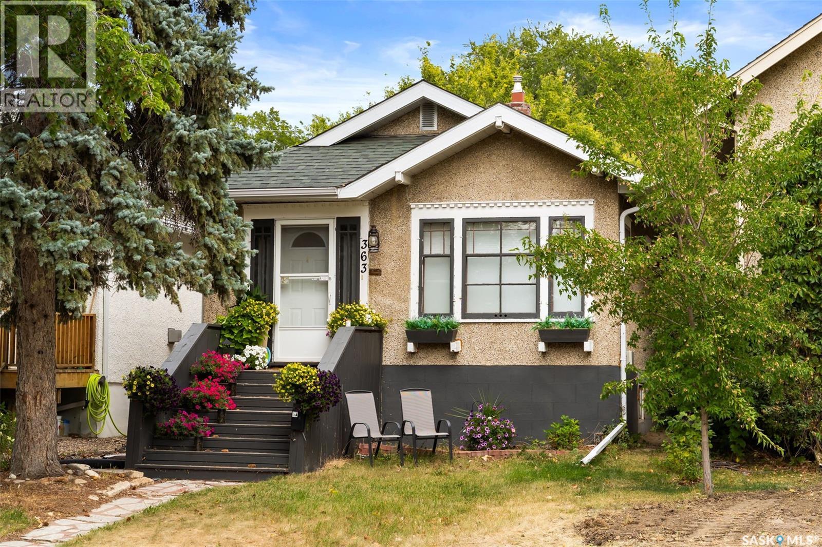 363 Leopold Crescent, Regina, SK, S4T6N8