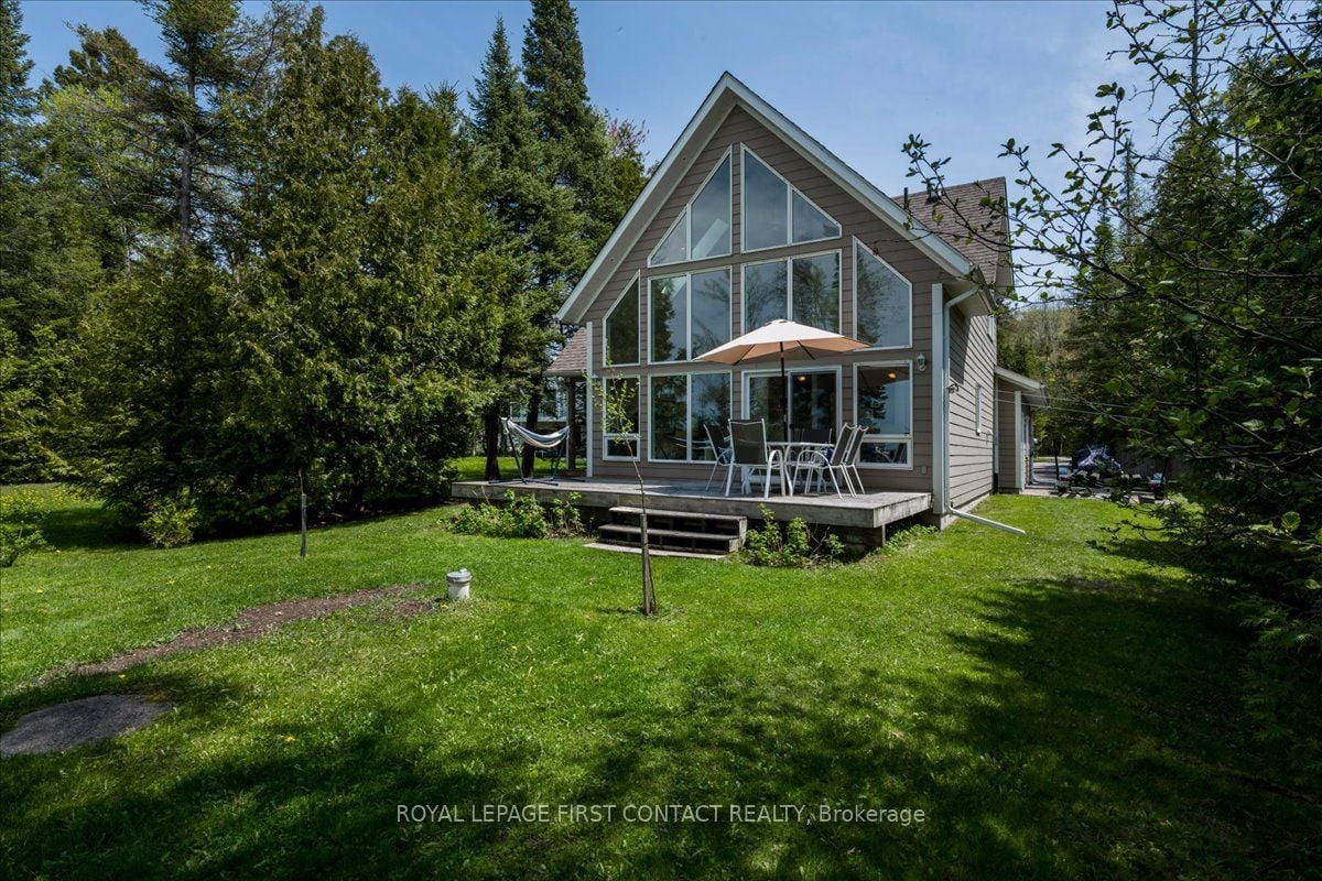 10 Buttercup Lane, Springwater, ON, L0L 1P0 photo 2