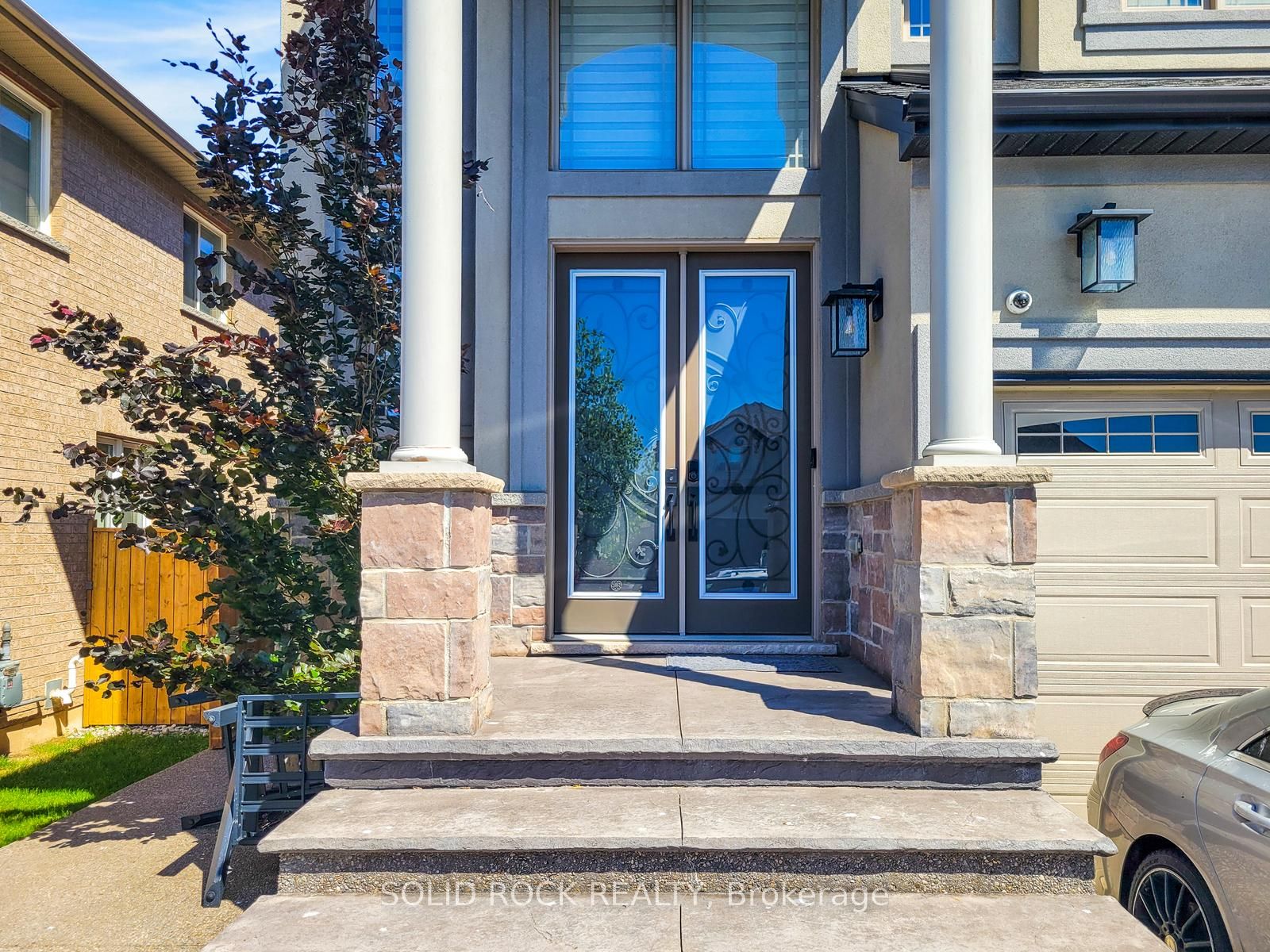 Additional image 2 of 27 Riesling Court, Hamilton, ON, L8G 0B4