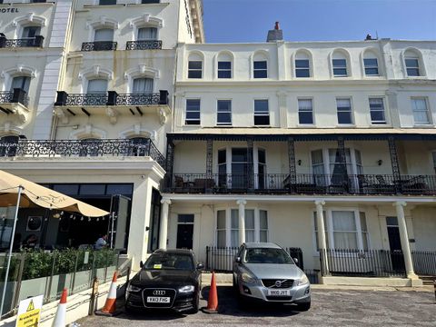 Kings Road, Brighton BN1