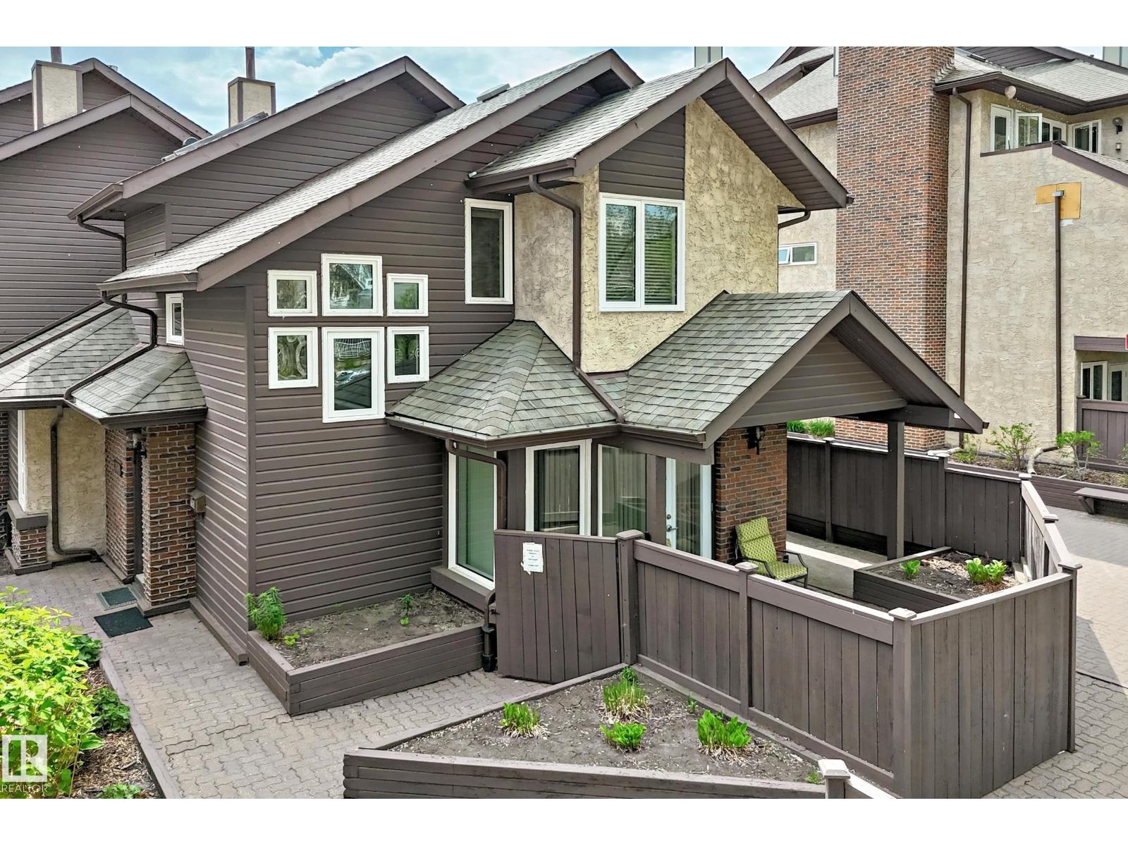 7930 111 Street NW, Edmonton, AB, T6G2R2