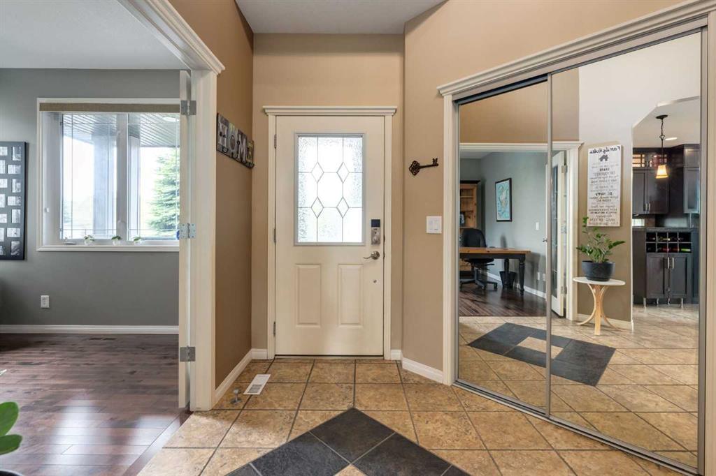 569 Chaparral Drive SE, Calgary, AB, T2X 3W8 photo 3