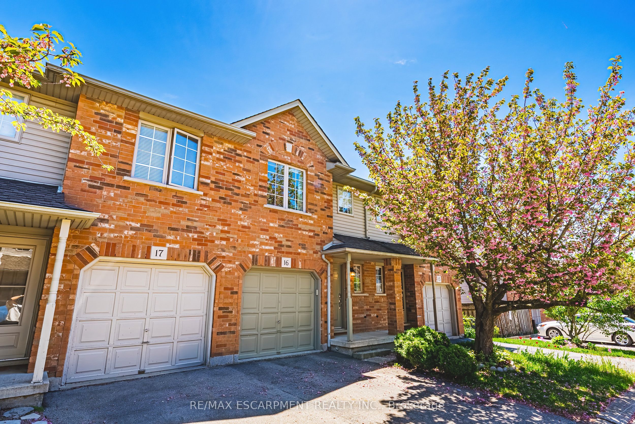 16-1000 Upper Paradise Road, Hamilton, ON, L9B 2S7 photo 3