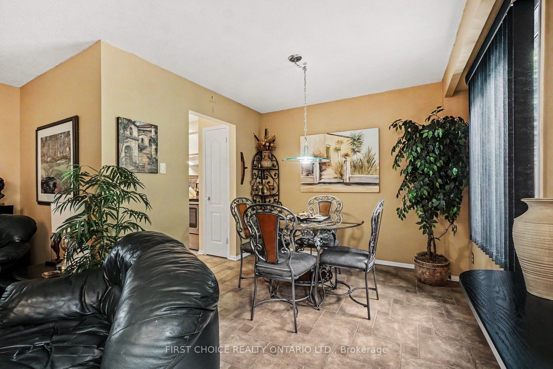 Additional image 3 of 34-1793 Axminster Court, Ottawa, ON, K1C 1Z5