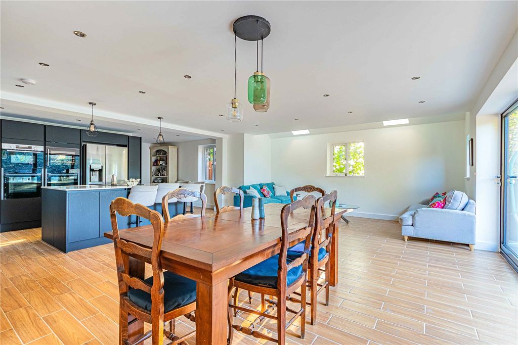 Additional image 5 of 5 bed detached house for saleThe Avenue, Radlett, Hertfordshire WD7