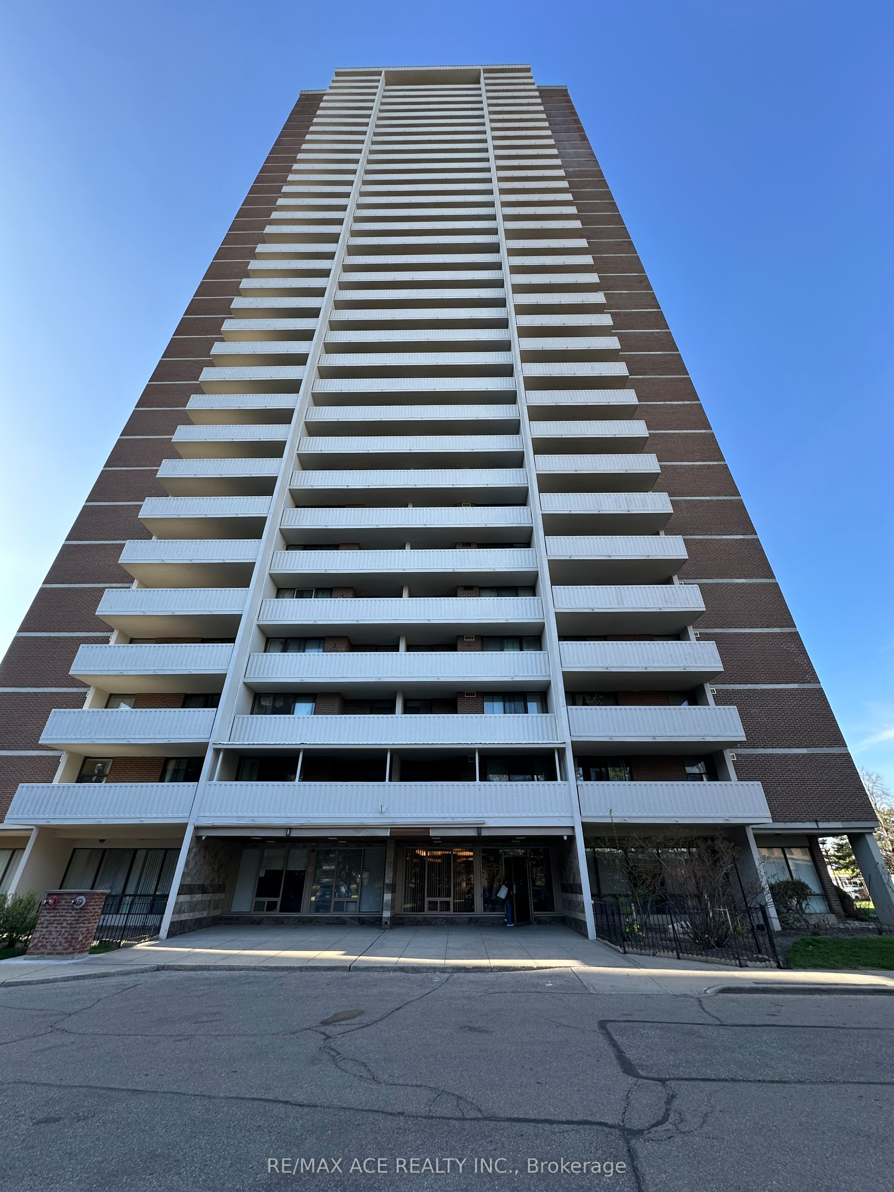 1504-10 Tangreen Court, Toronto, ON, M2M 4B9
