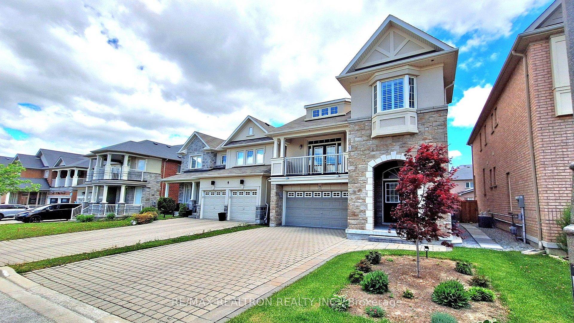 7 Military Court, Richmond Hill, ON, L4E 0M3 photo 2