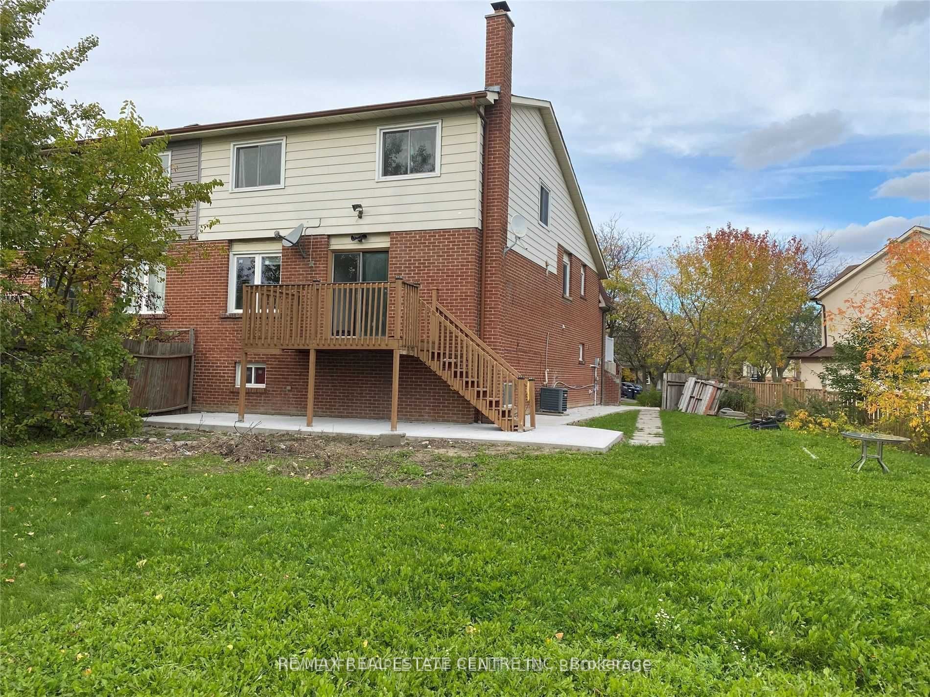 26 Foxacre Row, Brampton, ON, L6V 3P5 photo 2